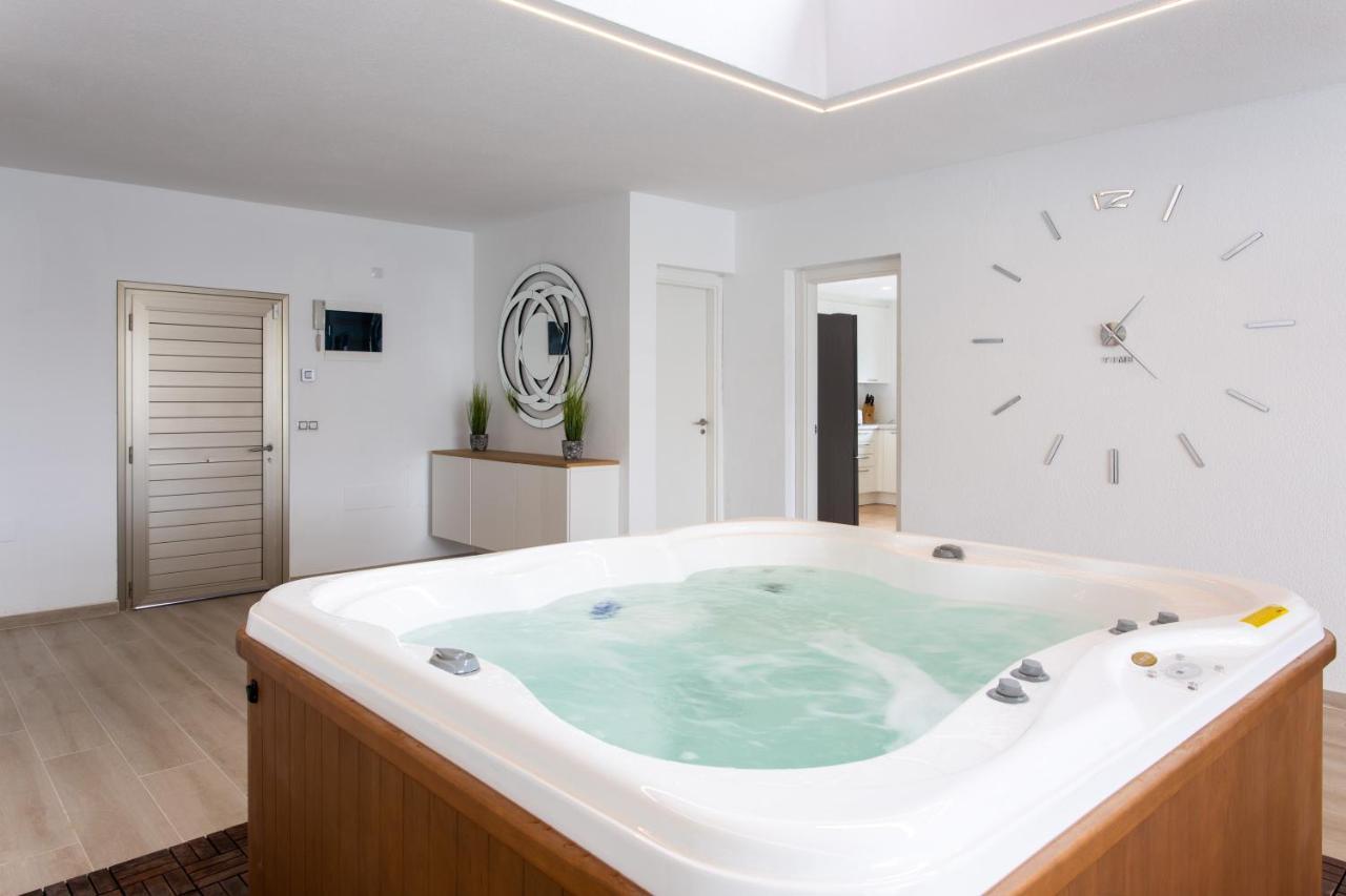 Luxury Villa Perla 科斯塔卡莱塔 外观 照片